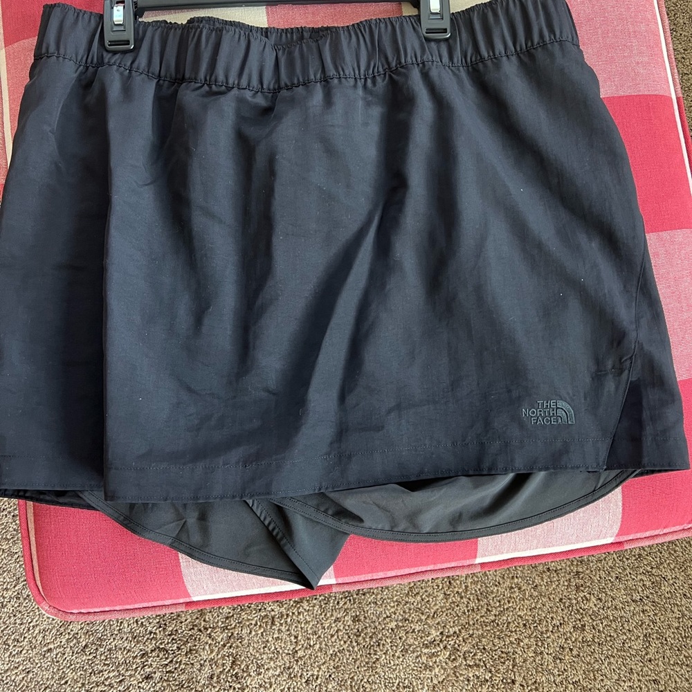 NWT The North Face Class V Skort
